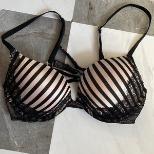VICTORIA’S SECRET BOMBSHELL BRA